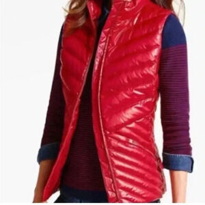 Talbots Chevron Quilted Down

Puffer Vest in Holiday Red size small